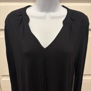 Old Navy Black V-Neck Long Sleeve Top